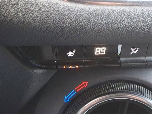 Used 2025 Chevrolet Blazer LT w/ Convenience Package image 25