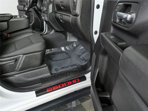 Used 2024 Chevrolet Silverado 2500 Custom w/ Custom Value Package AWD/4WD image 22