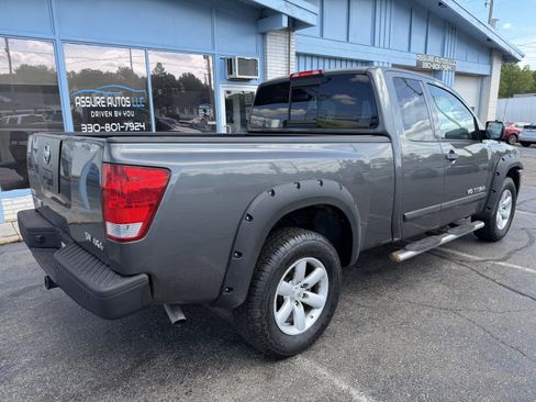 Used 2012 Nissan Titan SV w/ SV Value Truck Pkg AWD/4WD image 5