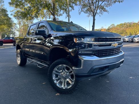 Used 2019 Chevrolet Silverado 1500 LT w/ All-Star Edition image 2
