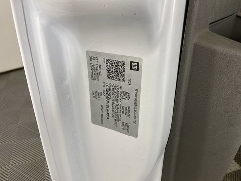 Certified 2025 Chevrolet Express 2500 Work Van w/ Driver Convenience Package image 33