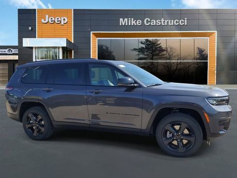 New 2025 Jeep Grand Cherokee L Altitude image 3