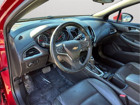Used 2018 Chevrolet Cruze Premier w/ RS Package image 6
