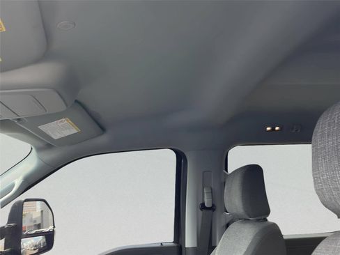 Used 2024 Ford F250 XLT w/ XLT Premium Package AWD/4WD image 8