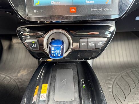 Used 2020 Toyota Prius Prime Limited image 24