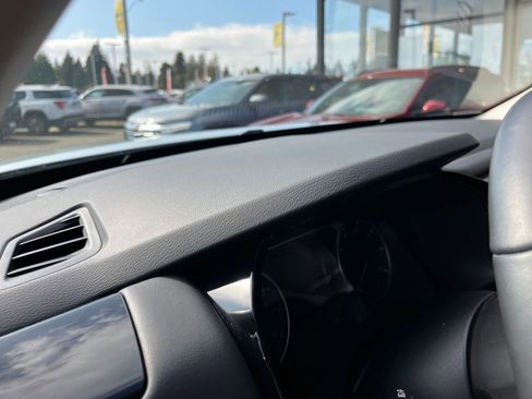 Used 2025 Nissan Pathfinder SV FWD image 37