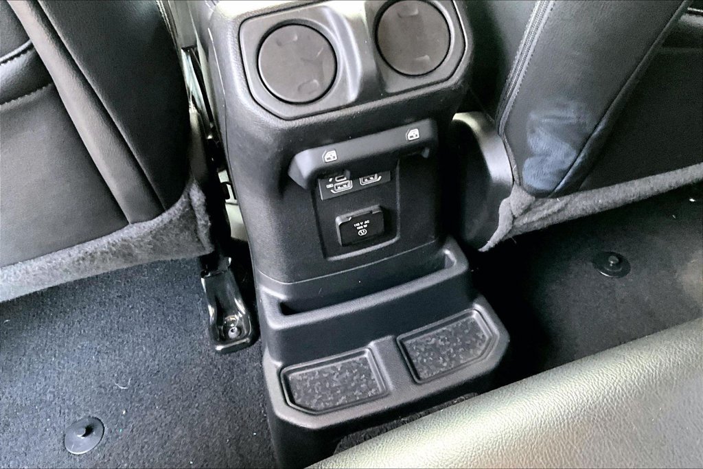 Used 2023 Jeep Wrangler Unlimited Sahara AWD/4WD image 32
