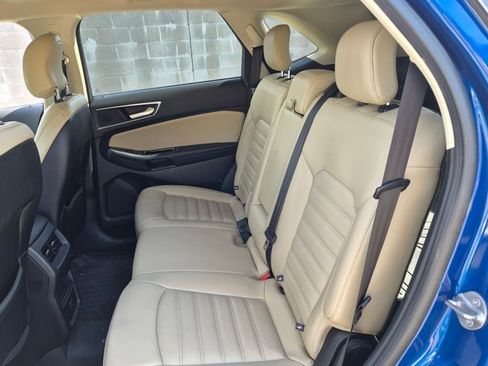 Used 2018 Ford Edge SEL w/ Equipment Group 201A FWD image 17