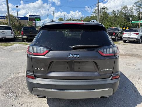 Used 2019 Jeep Cherokee Limited AWD/4WD image 6