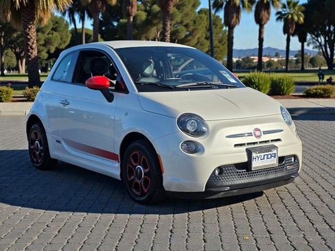 Used 2017 FIAT 500 e w/ Esport Package image 3