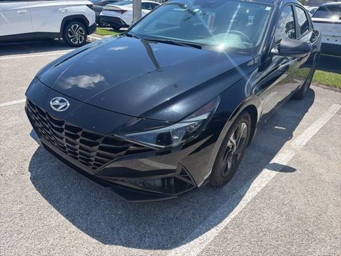 Certified 2022 Hyundai Elantra SEL FWD image 1
