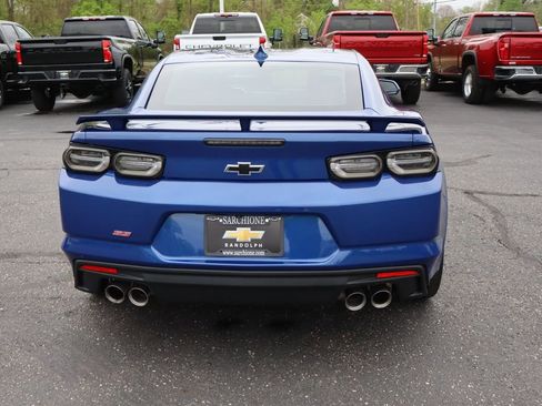Used 2020 Chevrolet Camaro SS RWD image 28
