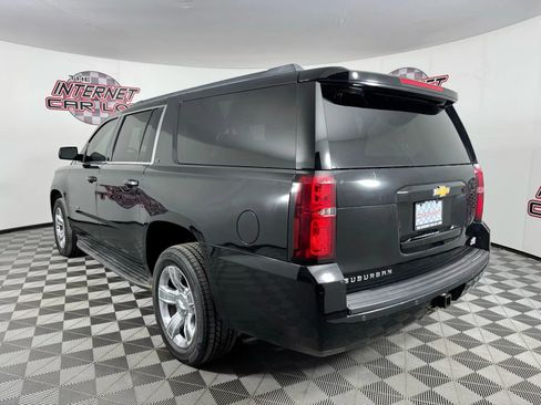 Used 2015 Chevrolet Suburban LT w/ Luxury Package image 5