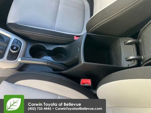 Used 2025 Hyundai Venue SEL image 25