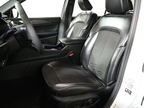 Used 2023 Jeep Grand Cherokee L Laredo AWD/4WD image 23