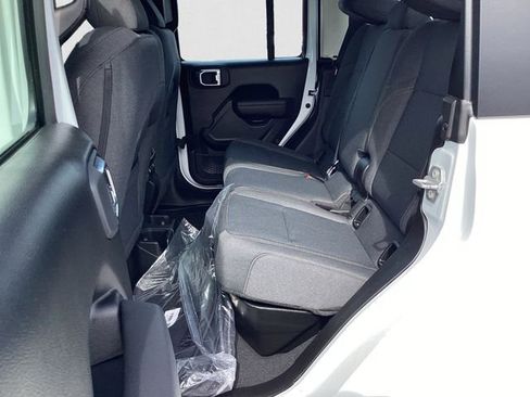 New 2026 Jeep Gladiator Sport image 14