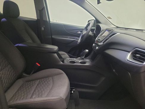 Used 2020 Chevrolet Equinox LT w/ LPO, Floor Liner Package FWD image 21