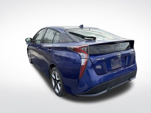 Used 2016 Toyota Prius Three Touring image 11