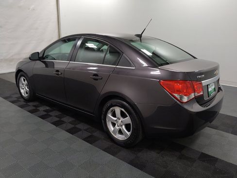 Used 2014 Chevrolet Cruze LT w/ Technology Package FWD image 3