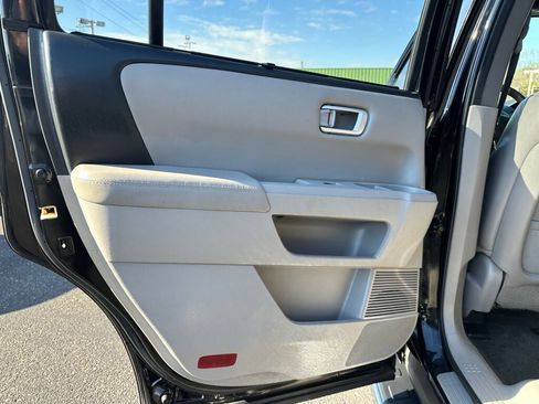 Used 2013 Honda Pilot Touring image 21