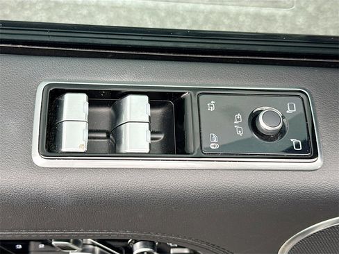 Used 2022 Land Rover Range Rover Westminster Edition image 19
