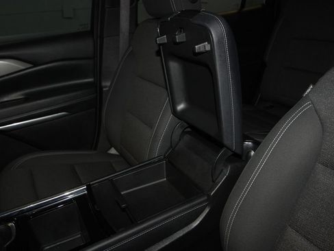 Used 2025 Chevrolet Traverse LT w/ Enhanced Driving Package FWD image 18