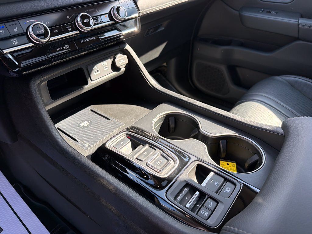 Certified 2023 Honda Pilot Elite image 26