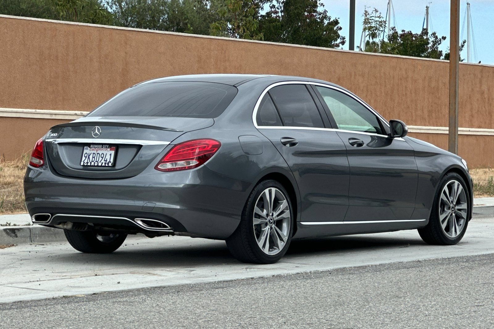 Used 2017 Mercedes-Benz C 300 Sedan image 4