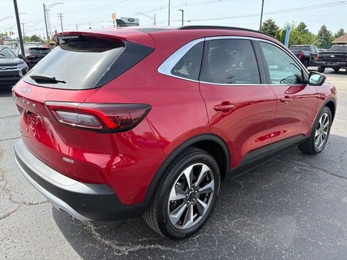 Used 2023 Ford Escape Platinum w/ Premium Technology Package AWD/4WD image 7