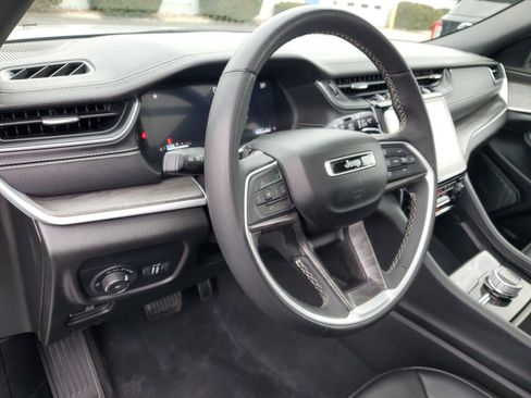 Used 2024 Jeep Grand Cherokee L Limited w/ Luxury Tech Group II image 13