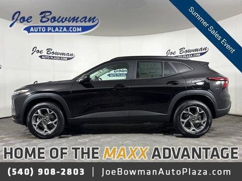 New 2026 Chevrolet Trax LT w/ Driver Confidence Package FWD image 1