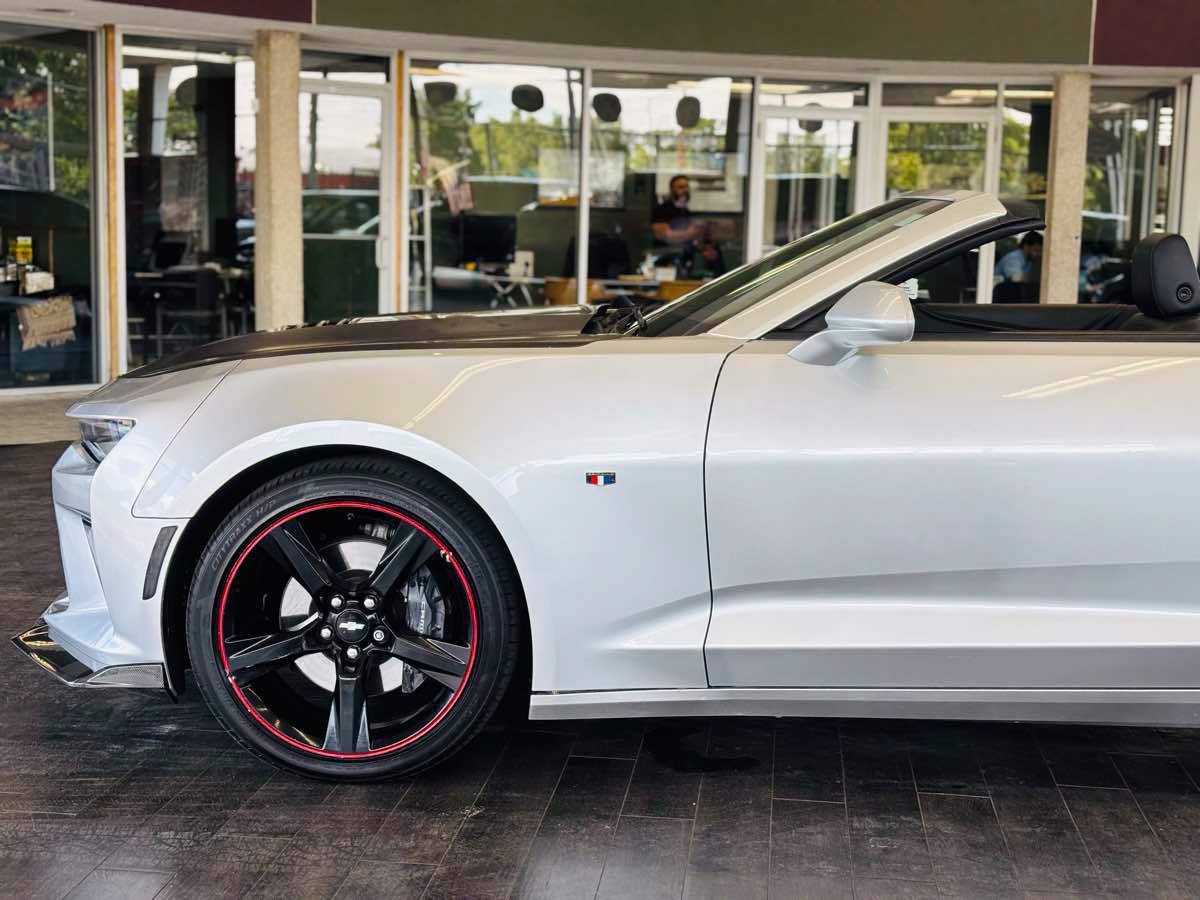 Used 2016 Chevrolet Camaro SS RWD image 14
