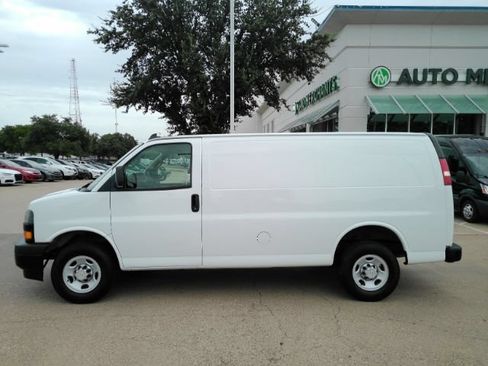 Used 2020 Chevrolet Express 2500 w/ Driver Convenience Package RWD image 15