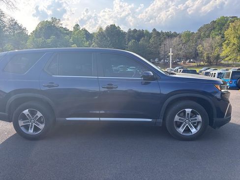Used 2025 Honda Pilot EX-L image 4