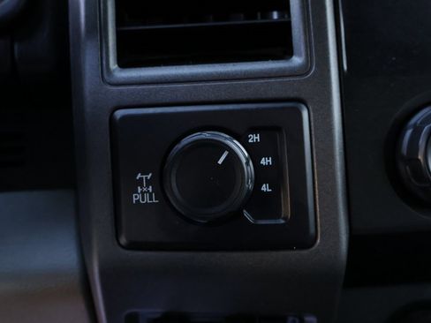 Used 2020 Ford F250 XL w/ Power Equipment Group image 31