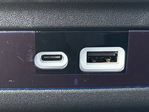 New 2027 Chrysler Pacifica Select FWD image 24