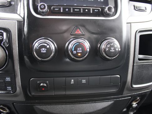 Used 2013 RAM 1500 ST w/ SXT Appearance Group image 27