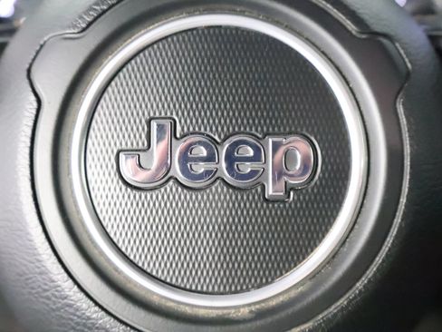 Used 2024 Jeep Wrangler Unlimited AWD/4WD image 30