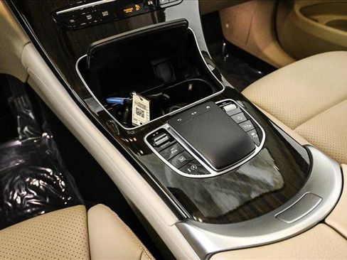 Certified 2022 Mercedes-Benz GLC 300 4MATIC image 13