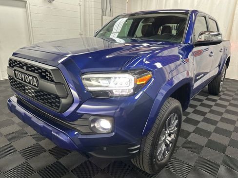 Used 2023 Toyota Tacoma Limited image 2