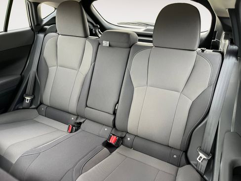 Used 2025 Subaru Crosstrek 2.0i Premium image 16