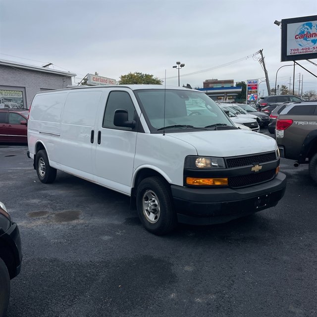 Used 2020 Chevrolet Express 3500 Extended w/ Driver Convenience Package RWD image 5
