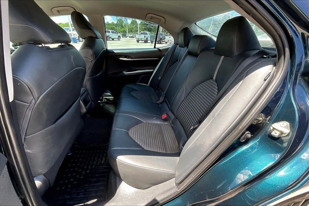 Used 2019 Toyota Camry SE FWD image 7