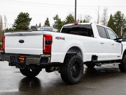Used 2024 Ford F350 Lariat image 4