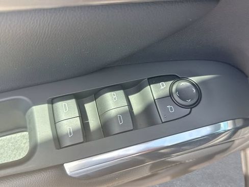 Used 2026 Chevrolet Traverse LT AWD/4WD image 13