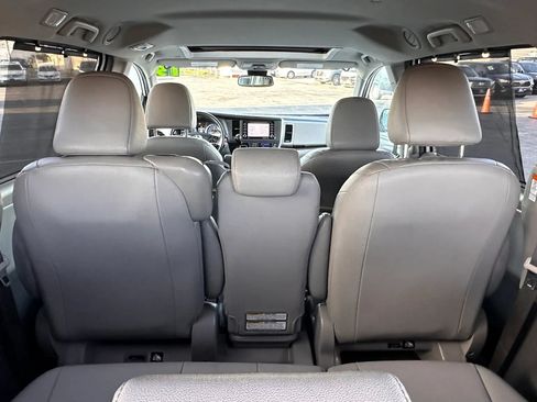Used 2019 Toyota Sienna XLE w/ Protection Package FWD image 25