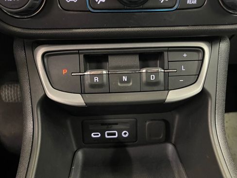 Certified 2022 GMC Terrain SLE w/ Driver Convenience Package image 12