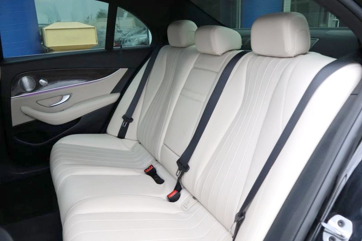 Used 2019 Mercedes-Benz E 450 4MATIC Sedan w/ Premium Package image 11