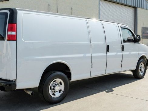 Used 2022 Chevrolet Express 2500 Extended w/ Driver Convenience Package RWD image 47