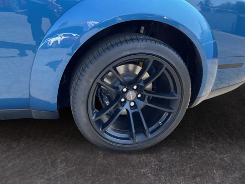 Used 2022 Dodge Challenger R/T Scat Pack RWD image 9